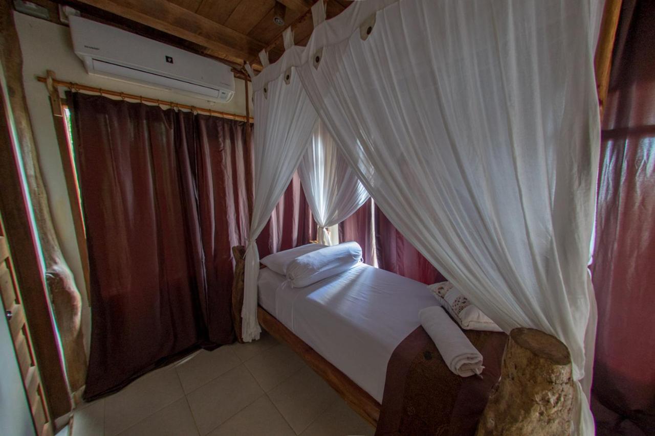 Hidden Bay Resort Mentawais Masokut Luaran gambar